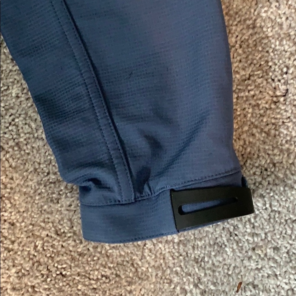 Vineyard Vine Raincoat - image 3